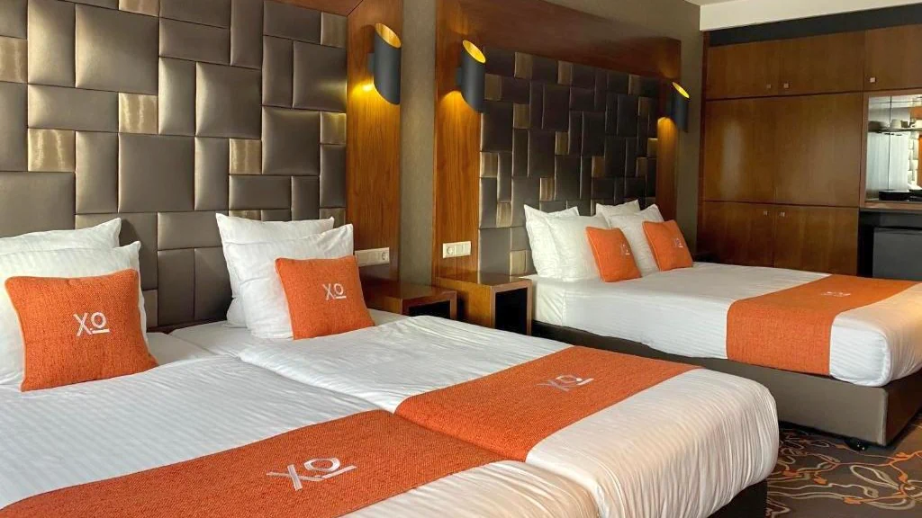 XO Hotels Park West